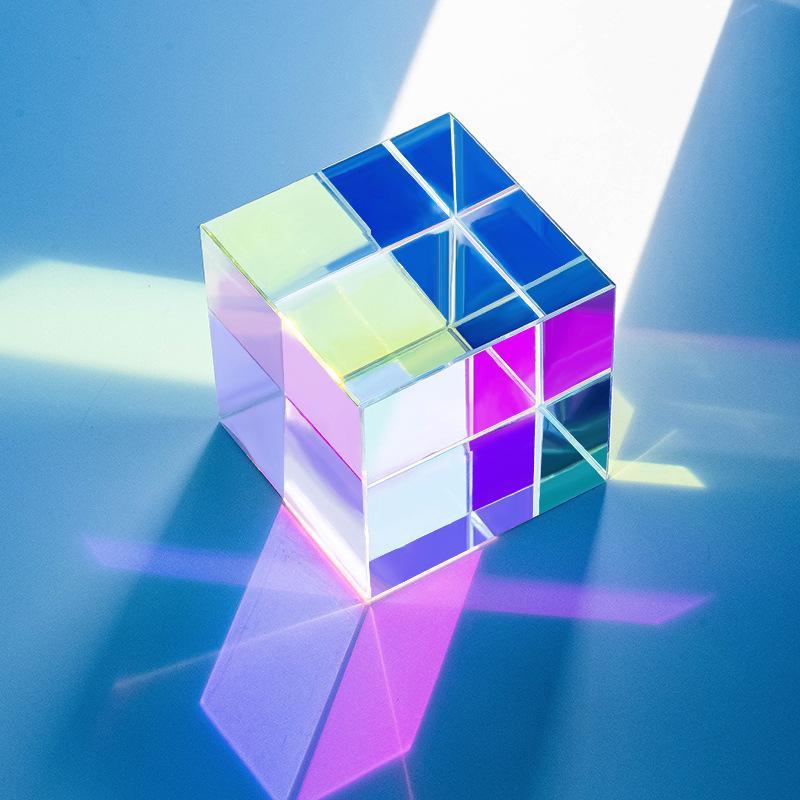 جديد! مكعب كريستال K9 صغير من  - مراجعة Art Craft Optical وسعره